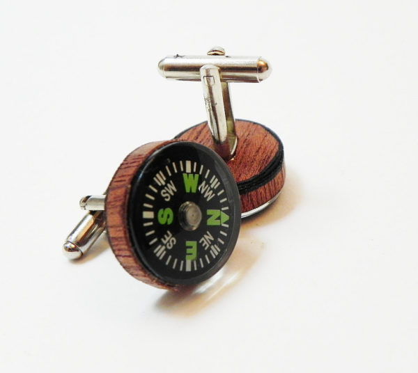 Real Compass Cufflinks : real Mahagony Wood, hand made. Working compass cufflink, wedding, groomsmen, adventure, classic